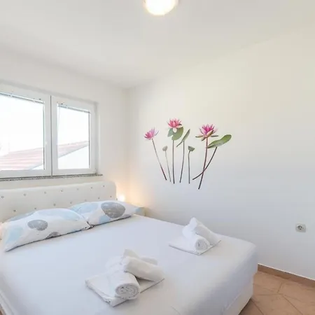 Ferienwohnung Lanterna Lejlighed Vir