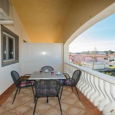 Ferienwohnung Lanterna דירה *